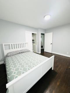 Spacious 4Bdrs house with parking - 7