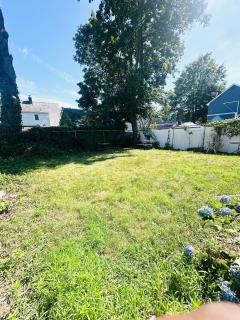 Spacious 4Bdrs house with parking - 9