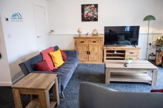 The Pines Villa 1 , Brand New 3BR , Home Cinema, Games & EV , Parking for 4 , Sleeps 10 - 0