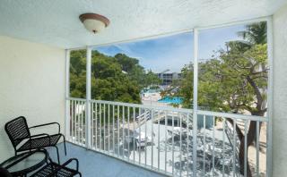 Tropical 2BR2BA Getaway in Gorgeous Key Largo, Marina, Saltwater Lagoon, Pool - Key Largo - 6