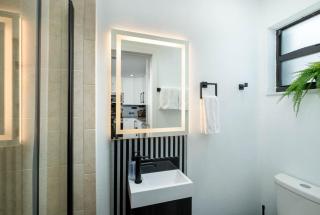 Tropical 2BR2BA Getaway in Gorgeous Key Largo, Marina, Saltwater Lagoon, Pool - Key Largo - 5