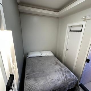 Loft Lux SM Chapecó | Conforto e Praticidade com Ar, Cozinha e Smart TV - 1