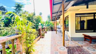 Chateau La Princesa cozy bar & awesome garden - 4