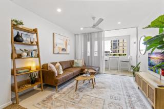 Stellar Location With Parking Pool & Gym Access - 3