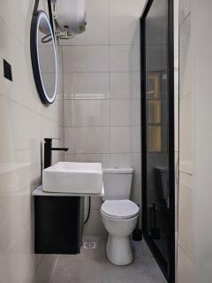 Jeffreys Apartments - 2