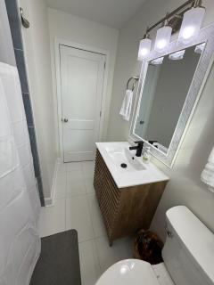 New & Cozy Durham 2 Bedroom Home B - 1