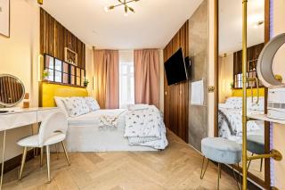 Guest suite with hot tub and sauna - 6