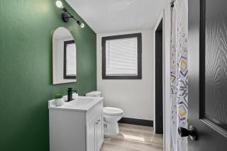 Stylish 3BR 2BA Getaway for 8 - 3