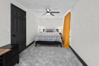 Stylish 3BR 2BA Getaway for 8 - 5