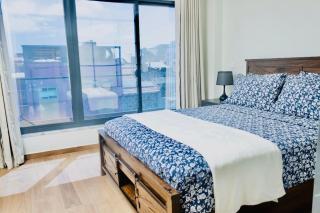 Stylish 1BR Condo Prime Location 4B - 8