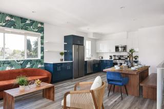 Prestige 5BR Townhome Near LA Hot Spots - 8