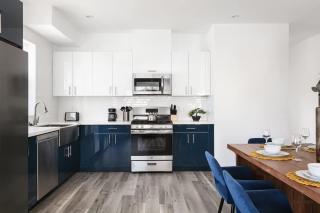 Prestige 5BR Townhome Near LA Hot Spots - 2