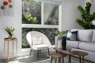 Spacious 5BR Townhouse with Free Parking Included - 5