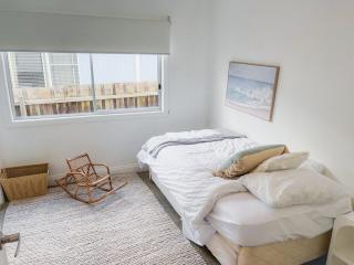 Coastal Bliss - 200m to beach - 5