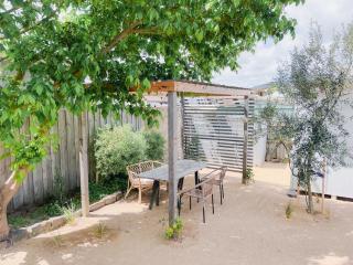 Coastal Bliss - 200m to beach - 2