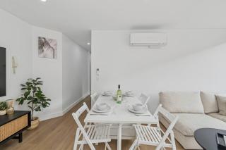 Blue Mile Escape - Walk to Wollongong Beach and Shops - 3