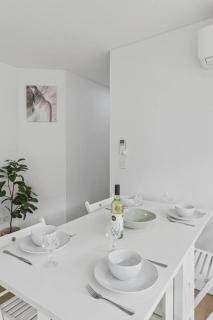 Blue Mile Escape - Walk to Wollongong Beach and Shops - 2