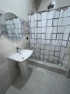 Cozy Apartment with Modern amenities - 3