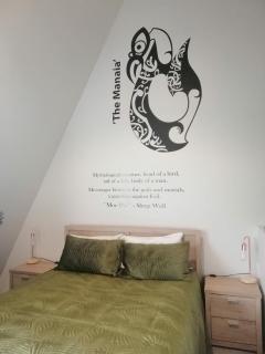 Kiwiana Art apartment , near city and Queens Park - 1