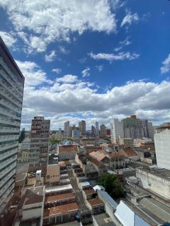 O Imperdível, Grande e Confortável Apto no Coração de Curitiba Com Garagem - 9