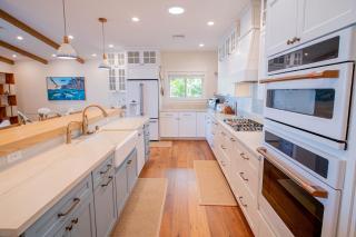 The Emerald Surf House I home - 1