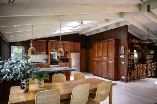 Ecco Red Hill Retreat - Luxe Rural Escape with Tennis Court - 0