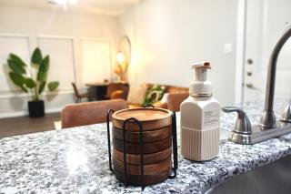 Cozy Trenton Apartment, Pool, Gym, Gated Community - 3