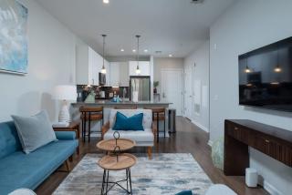 Central 1-BR Condo Assembly Row Gym & Pool Sleep 5 - 6