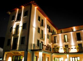 International Hotel - 7