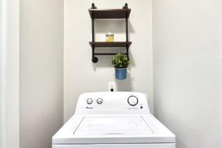 Trenton Sky Suite, Comfort, Pool, Gym, Gated Access - 9