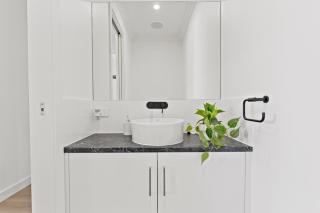 Swainson on 3 Lexington - 200m to Beach! - 8