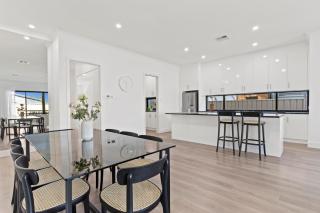 Swainson on 3 Lexington - 200m to Beach! - 5