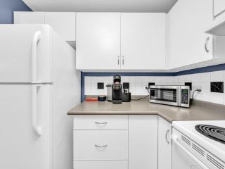 Rare find by the Riverside - 5