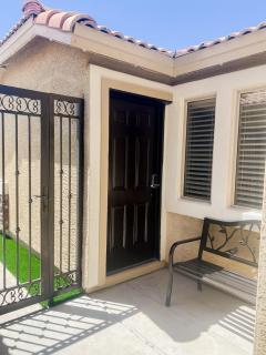 Civic Centre, Compact Ste layout & Separate Entry - 3