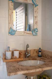 Casa Aconchegante 500m Praia de Setiba- Guarapari ES, Wi-fi, enxoval completo, lugar tranquilo para grupo de famílias, amigos, pets - 1