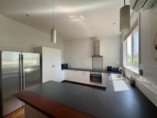 Seabreeze Cottage Cosy Couples Retreat Stay by the Beach - 5