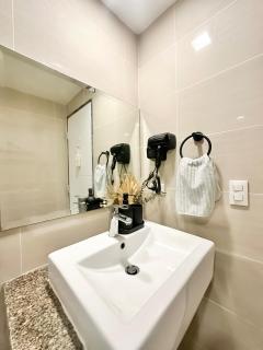 Mediterranean Breeze at Venice with Grand Canal View! - 4