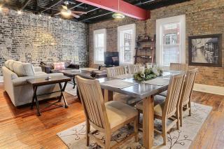 Ellis Square Loft - 4