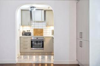 Central 2-Bed, 2-Bath Apartment - 1