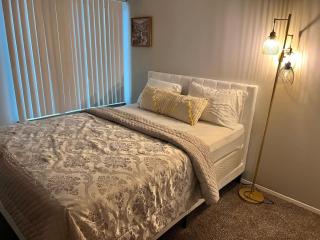 Modern 1BR Porchlight retreat - 3