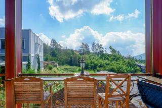 Urbanview Hotel Mountain Palace Kopeng - 9