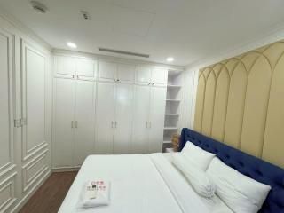 Timeless Elegance Apartment - 1