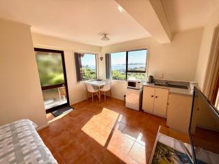 The Tuibird Room - 5