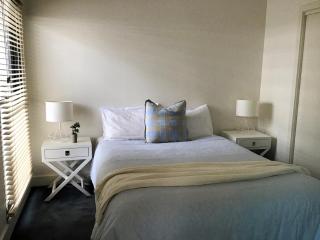 THE WATERFRONT APARTMENTS 1 Bedroom Executive Apartment with Courtyard Views located on the Geelong Waterfront - 2204 - 9