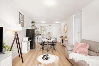 Sunny Stay Near Flinders & CBD - 0