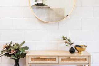 Sunny Stay Near Flinders & CBD - 2