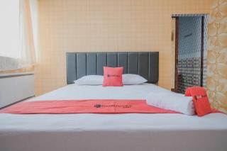 RedDoorz Plus near Istana Maimun Medan - 2