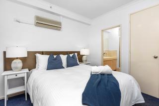 Oversized East Perth 2br Pool Gym Parking - 3