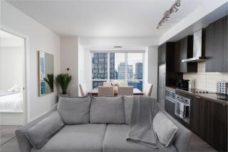 3BR Skyline Condo - By CN Tower & MTCC & Free Parking - 2