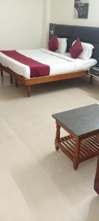 Hill Side By Vihas Hotel - Near Alipiri - 8